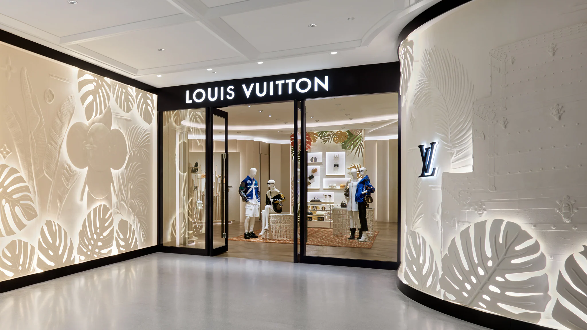 路易威登--StFi_Louis_Vuitton_LVThePlace_TH_2_DI3